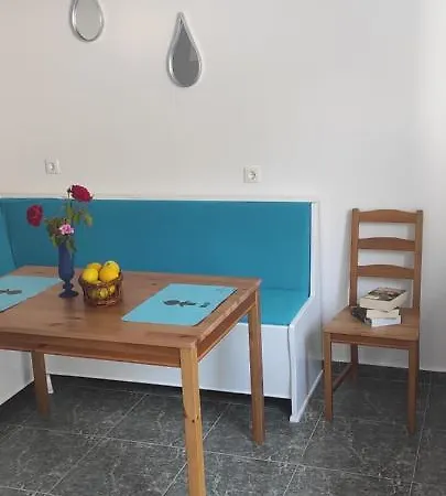 Small Patak House プサリビ